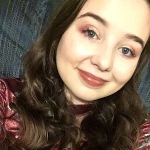 Meet your Posher, Alexia